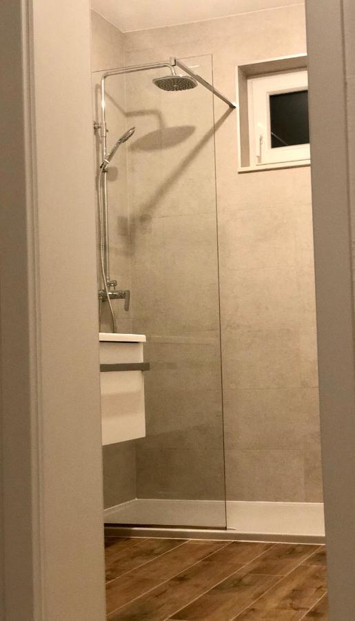 Guest House Stipe Брела Екстериор снимка