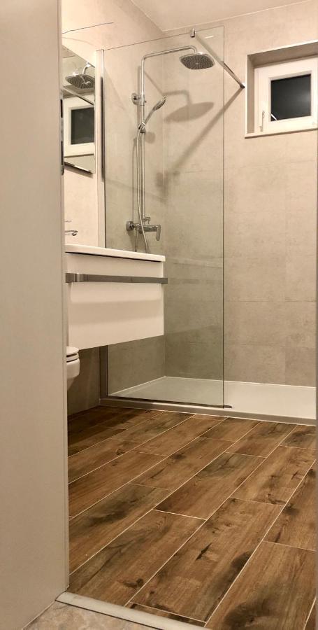 Guest House Stipe Брела Екстериор снимка