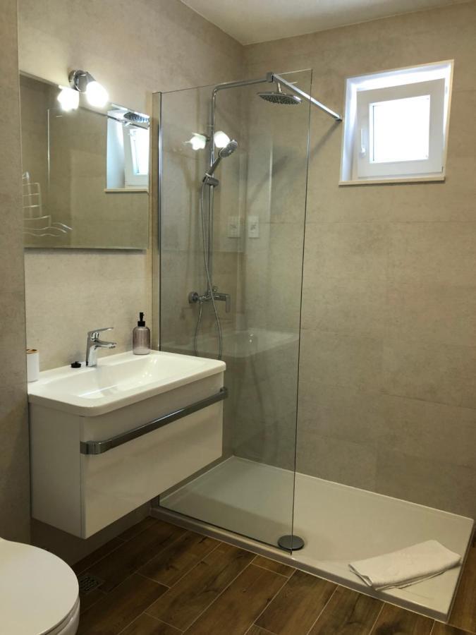 Guest House Stipe Брела Екстериор снимка