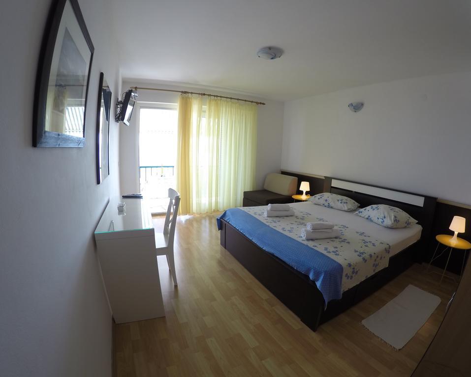 Guest House Stipe Брела Екстериор снимка